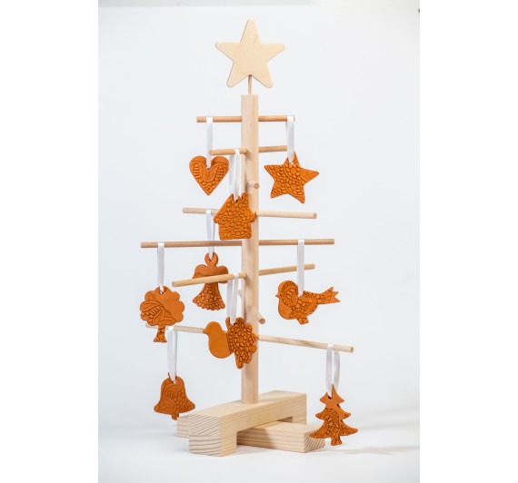 Xmas3 XS2 wooden tree with  TerracottaLace ornaments 